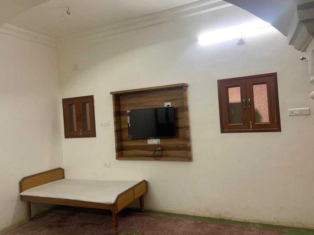 Hotel Swagatam Биканер Экстерьер фото