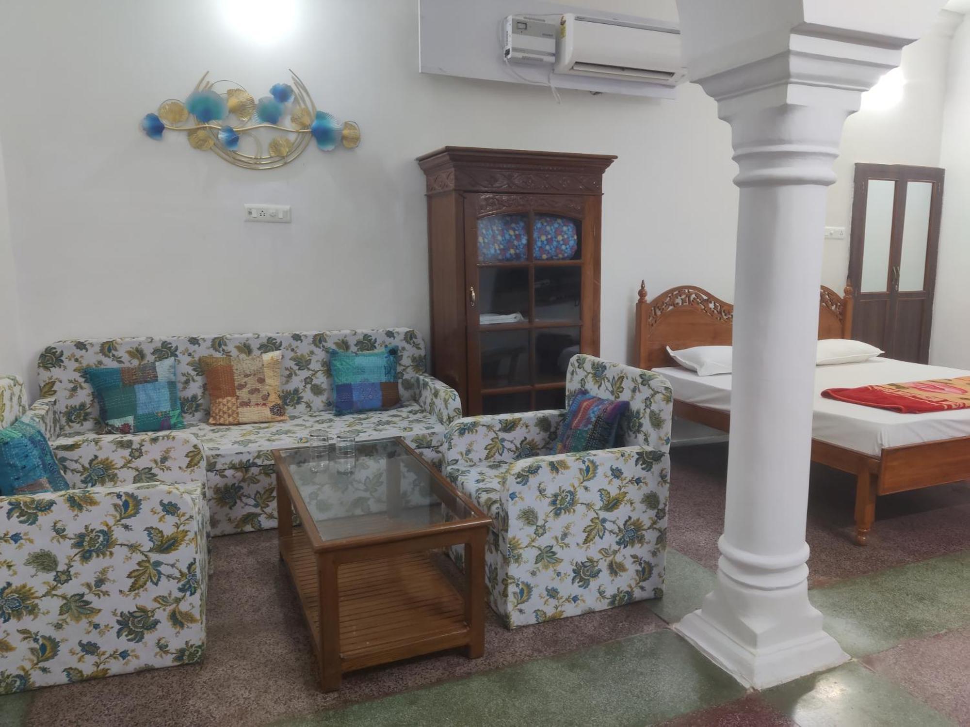 Hotel Swagatam Биканер Экстерьер фото
